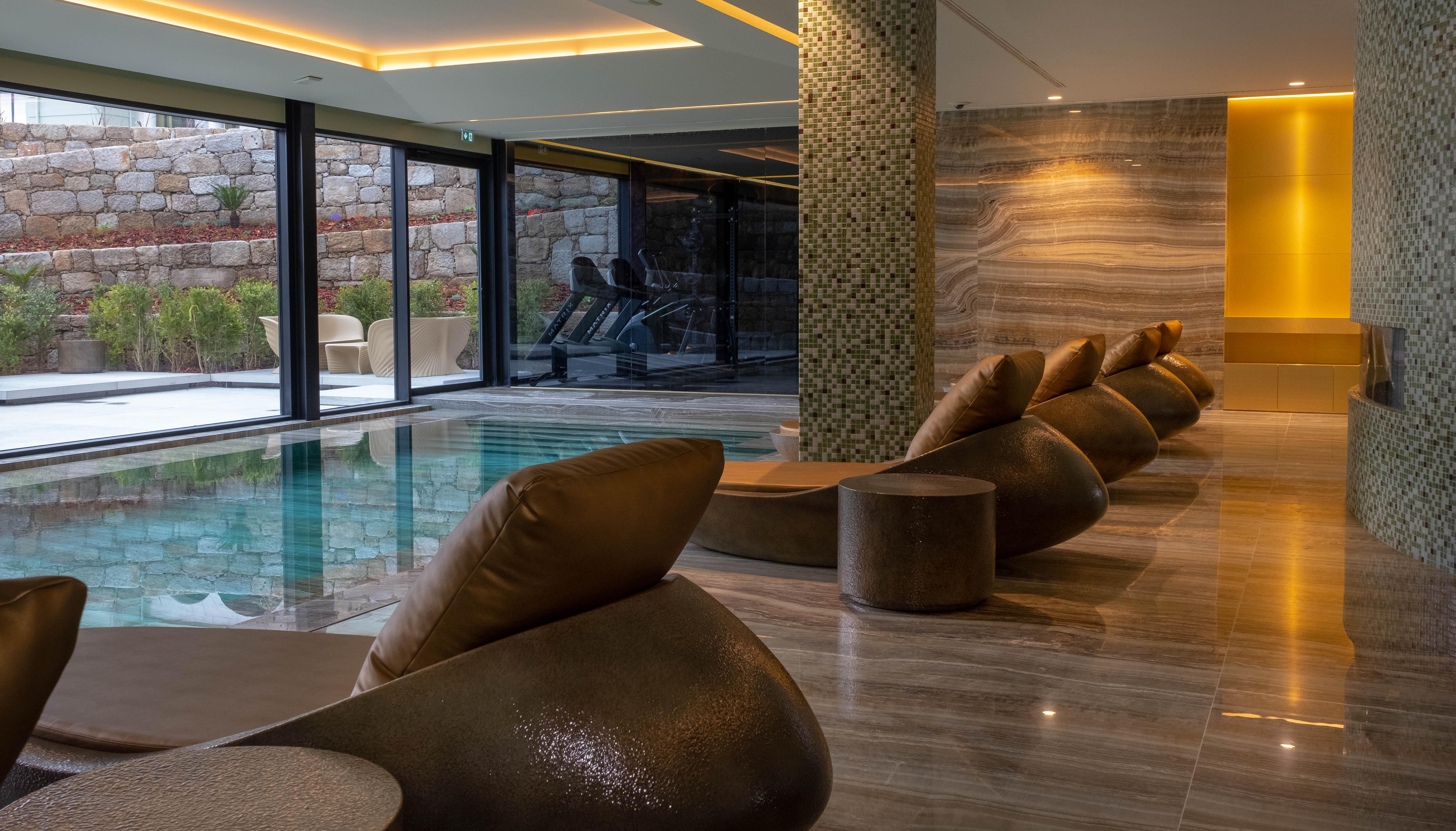 Vila Foz Hotel & Spa - Member Of Design Hotels OOporto Exteriör bild The spa at The Westin Athens