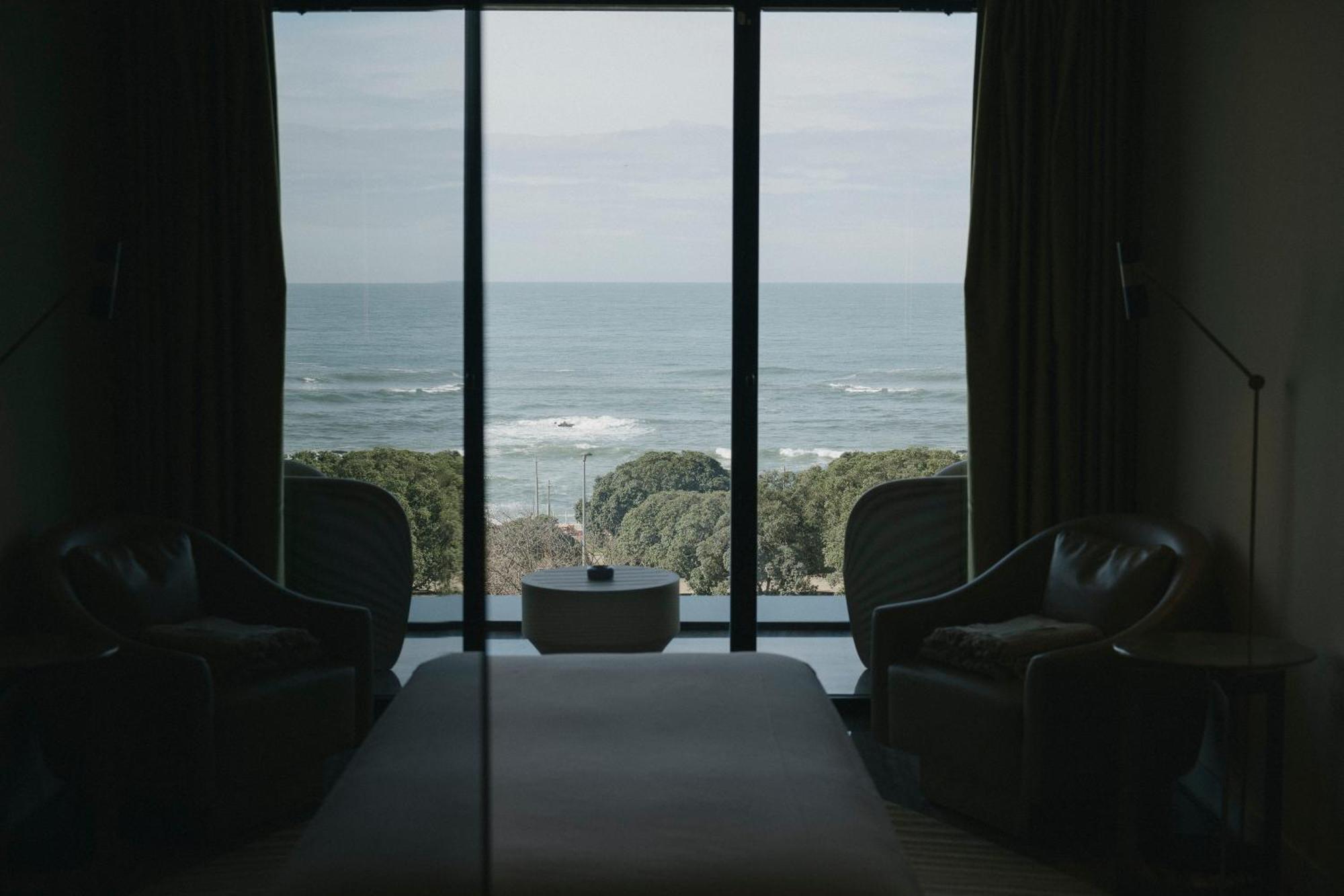 Vila Foz Hotel & Spa - Member Of Design Hotels OOporto Exteriör bild A room at the Cape of Good Hope Hotel