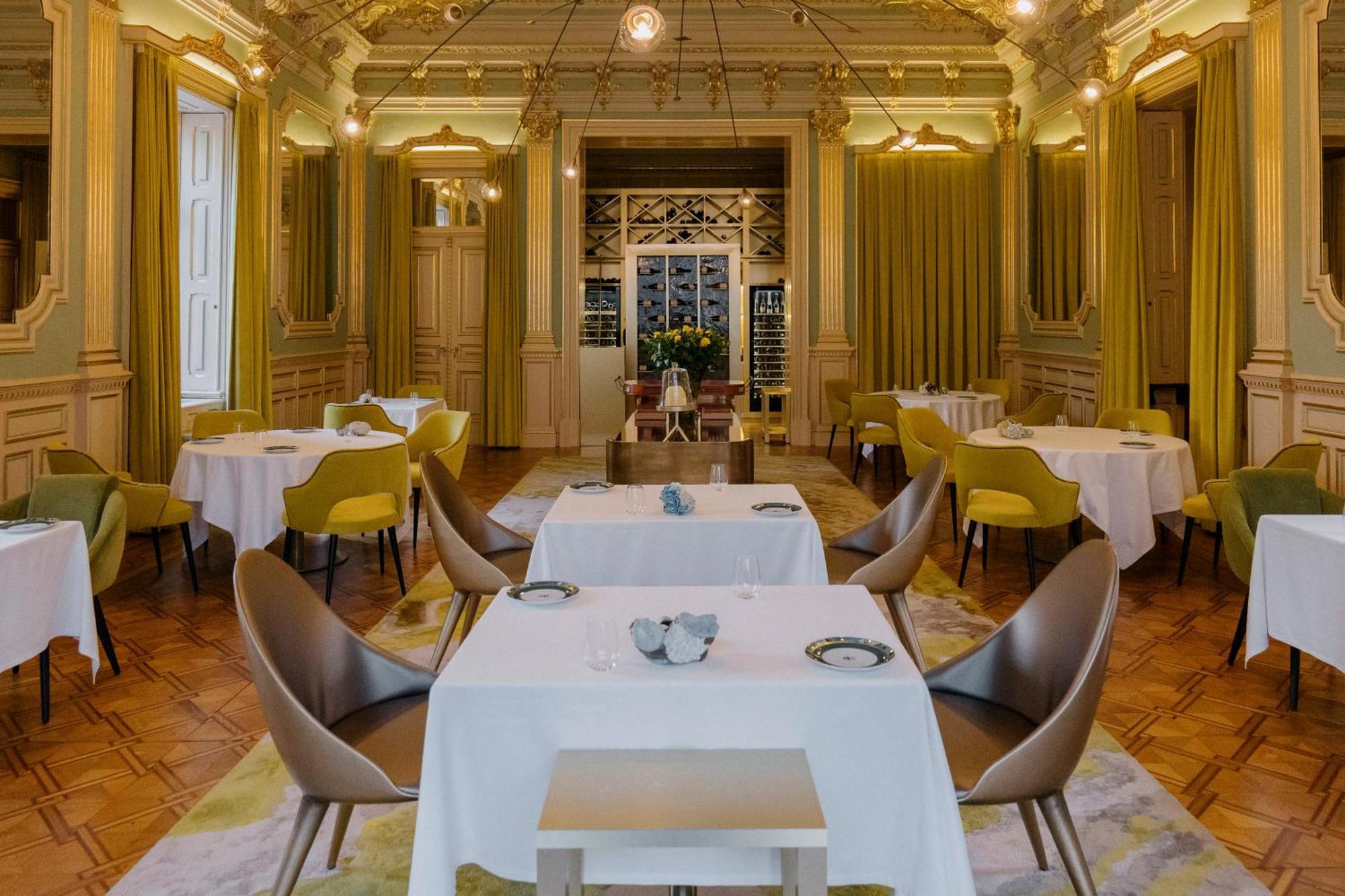 Vila Foz Hotel & Spa - Member Of Design Hotels OOporto Exteriör bild Restaurant "La Table d'Or"