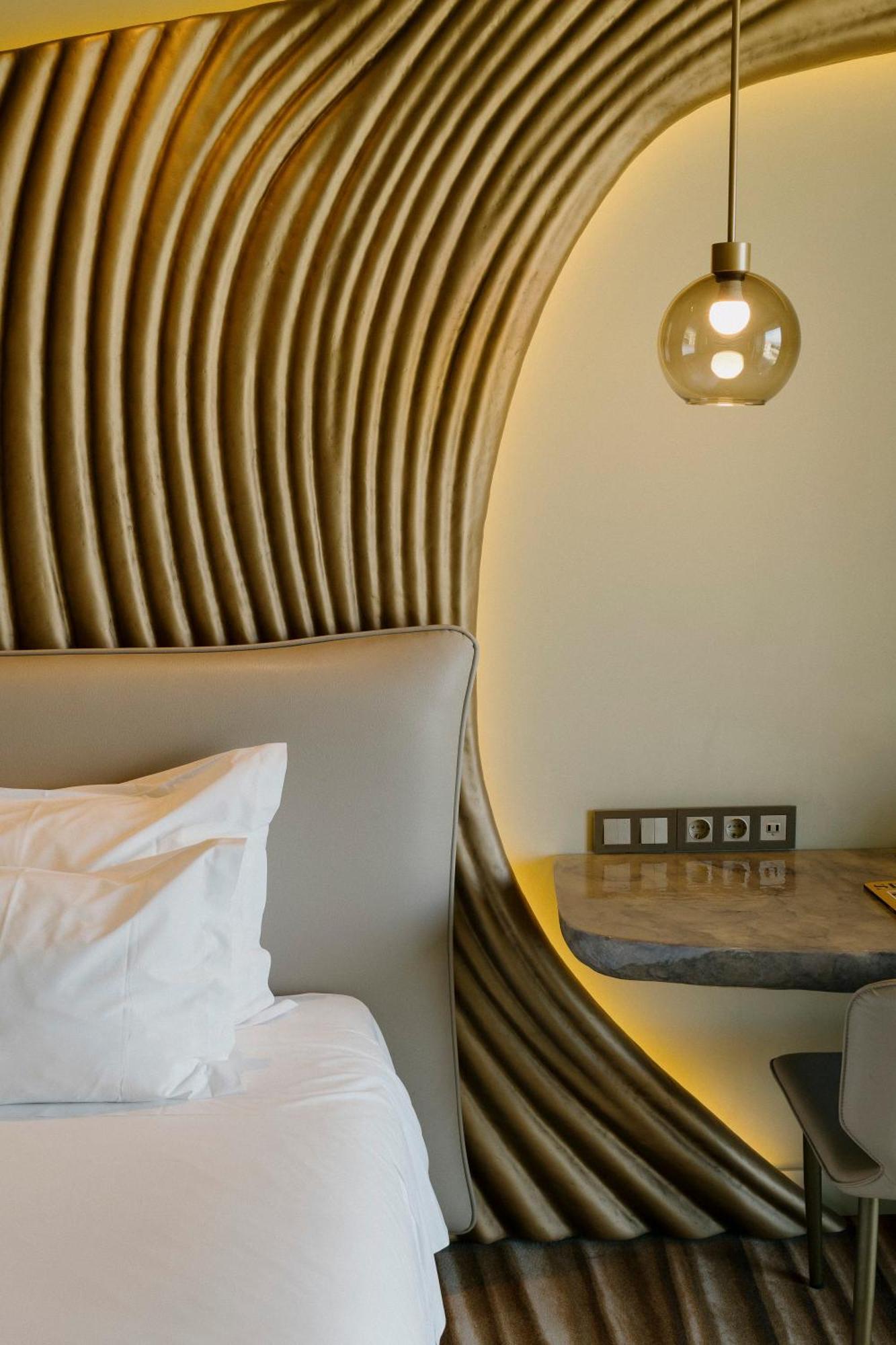 Vila Foz Hotel & Spa - Member Of Design Hotels OOporto Exteriör bild A room at the hotel